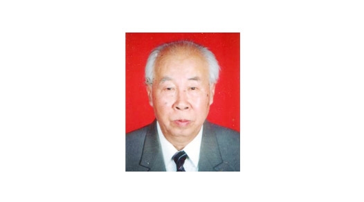 崔瑞珍.1980年－1984年任學(xué)校校長(zhǎng)；1984年－1989年任學(xué)校黨委書(shū)記
