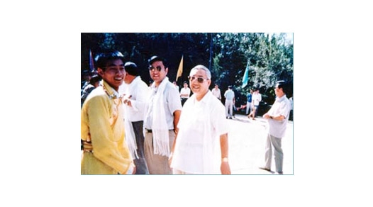 交通廳副廳長(zhǎng)姚尚宏、呼市副市長(zhǎng)連輯看望藏族學(xué)生