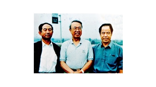 楊金泉、劉俊謙與聯(lián)合國(guó)副秘書長(zhǎng)的合影